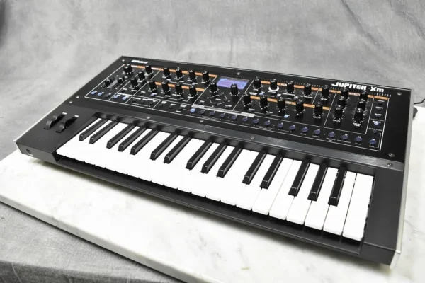 KAWAI K3R シンセサイザー KAWAI K3R シンセサイザー KAWAI K3
