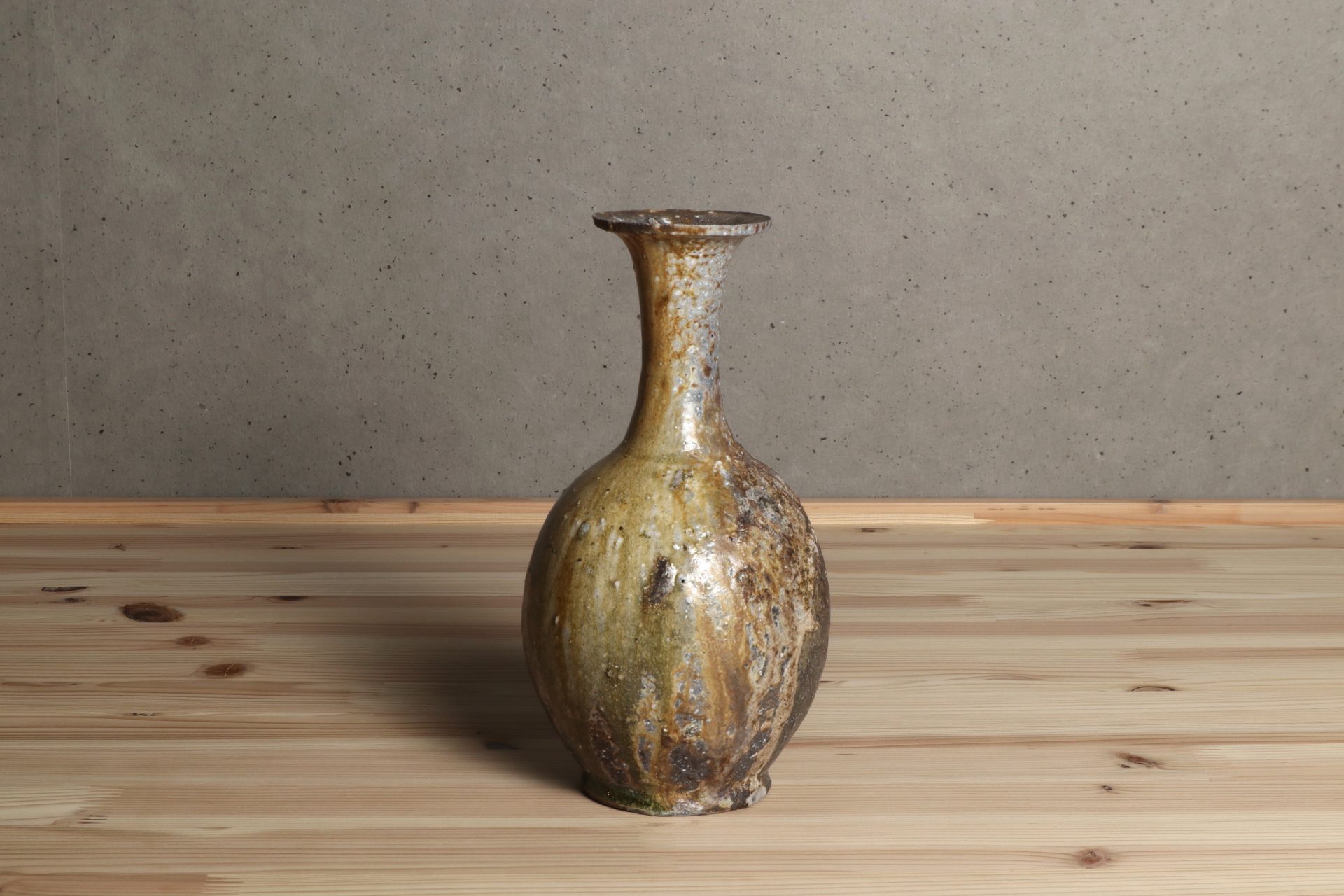 信楽焼 伊賀焼 谷清右衛門造 伊賀花入 耳付花入 花器 茶道具 共箱 共布