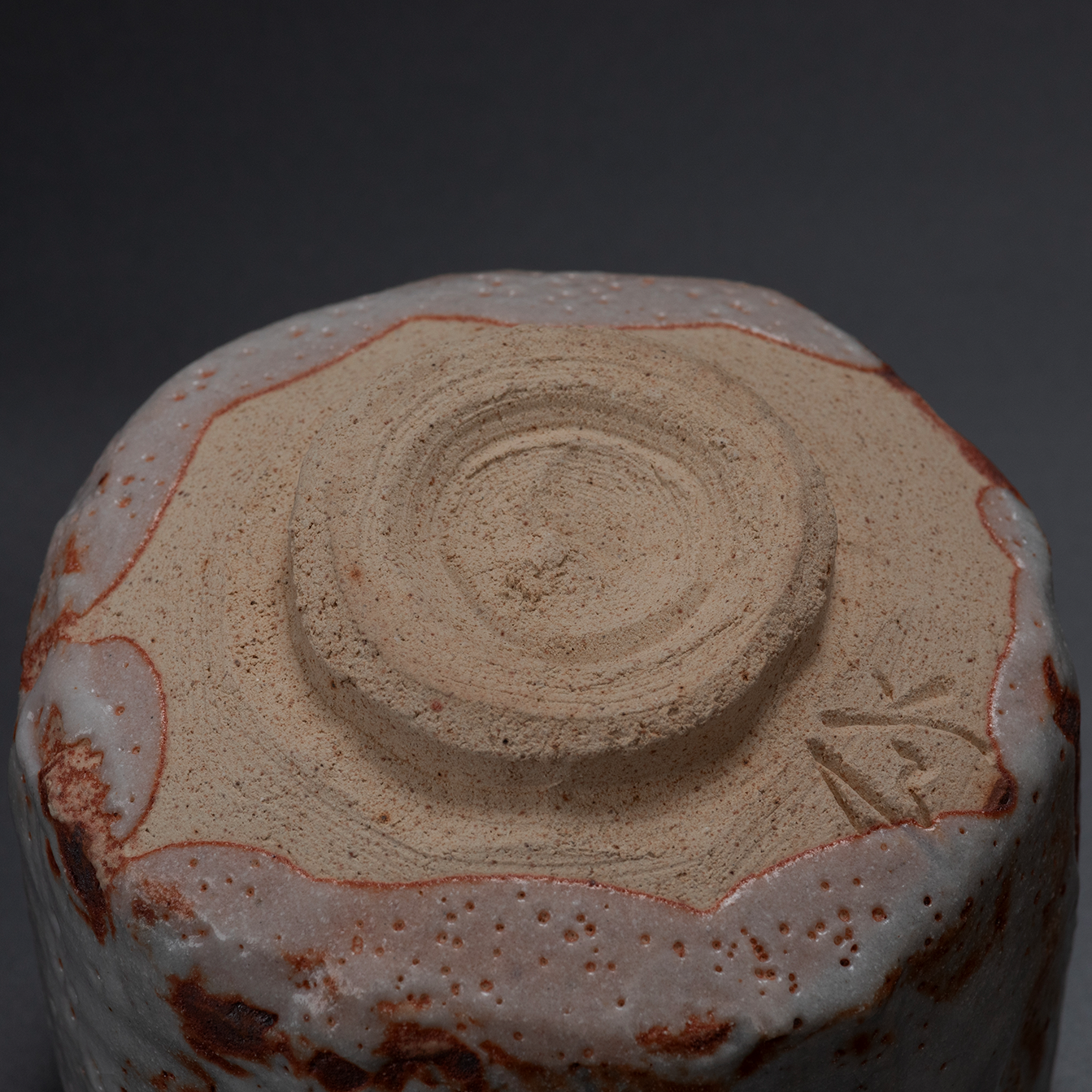 冬霞の志野茶盌｜侘び寂びを映す日本の伝統美