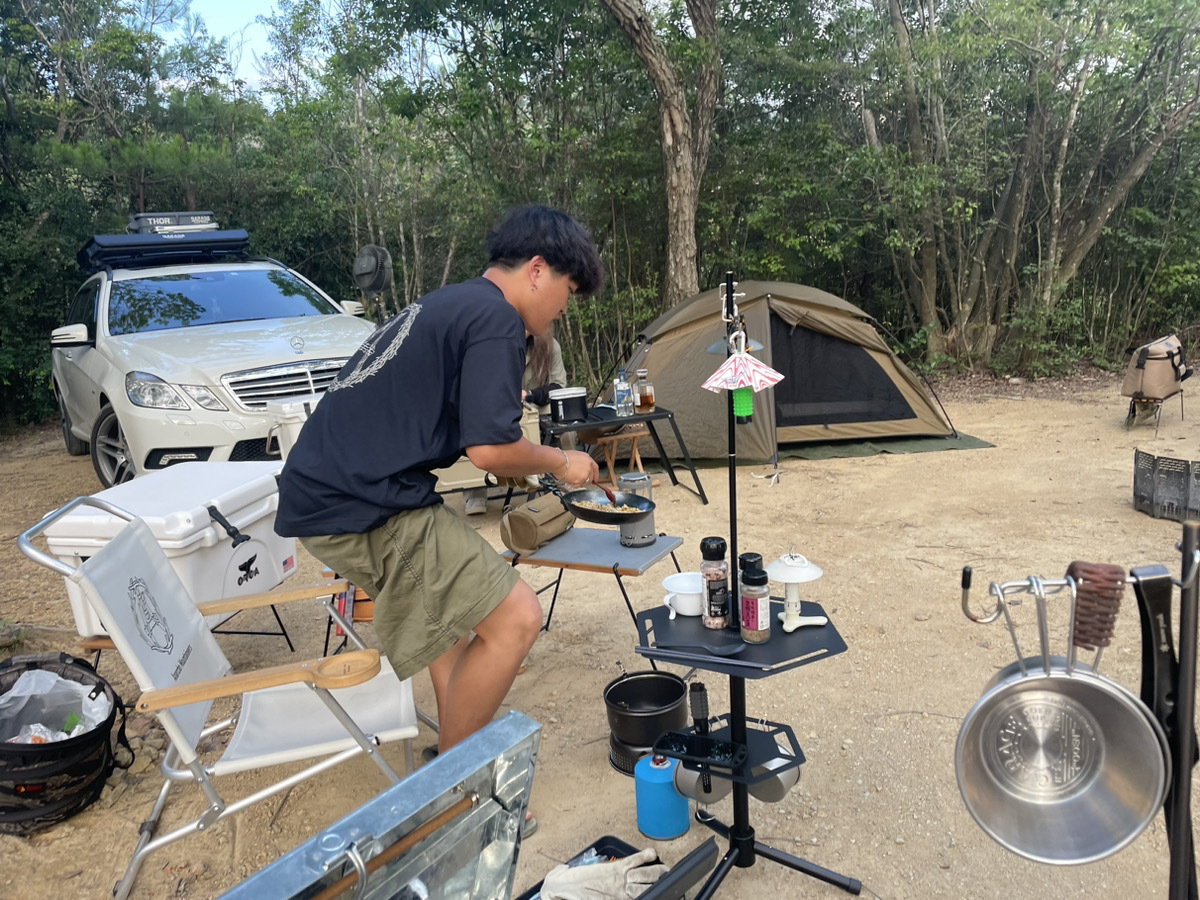 GARAGE CAMP STORE テーブル ランタンハンガー付 GARAGE CAMP STORE