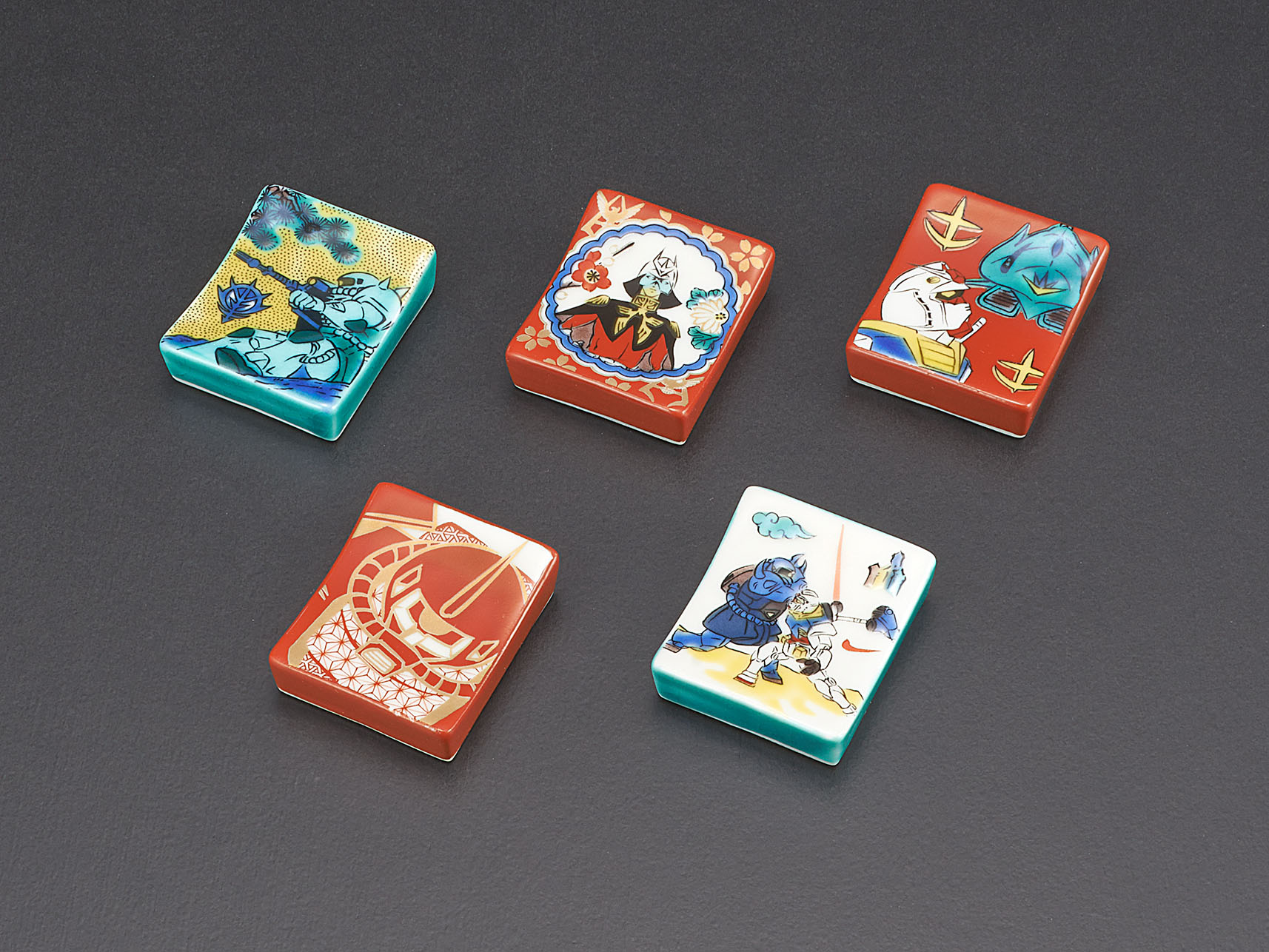 ガンダム、焼きまーす！ ガンダム×伝統工芸品「九谷焼」のコラボグッズ