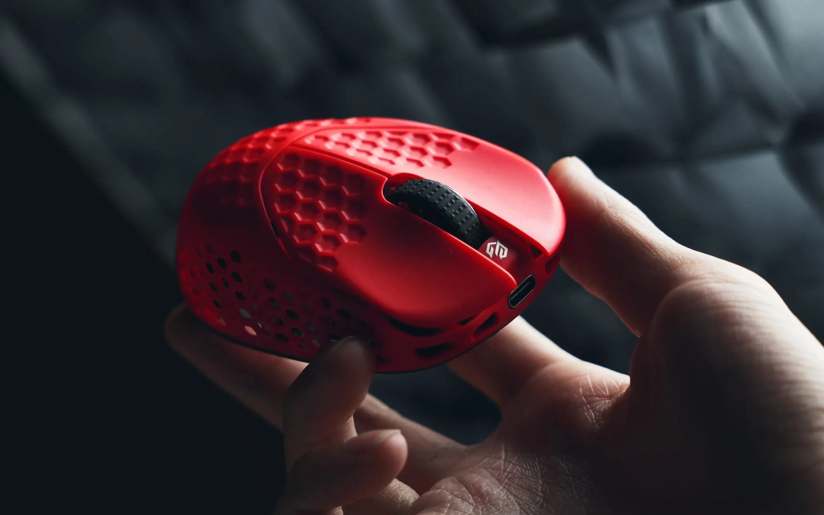 G-Wolves HATI R PRO 8K マウス G-Wolves HTR Pro 8K レビュー