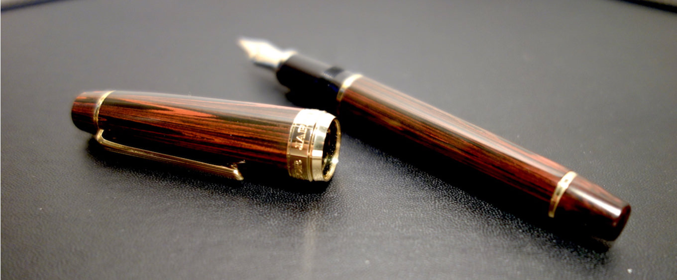 マーブルエボナイトのプロフェッショナルギア（セーラー万年筆