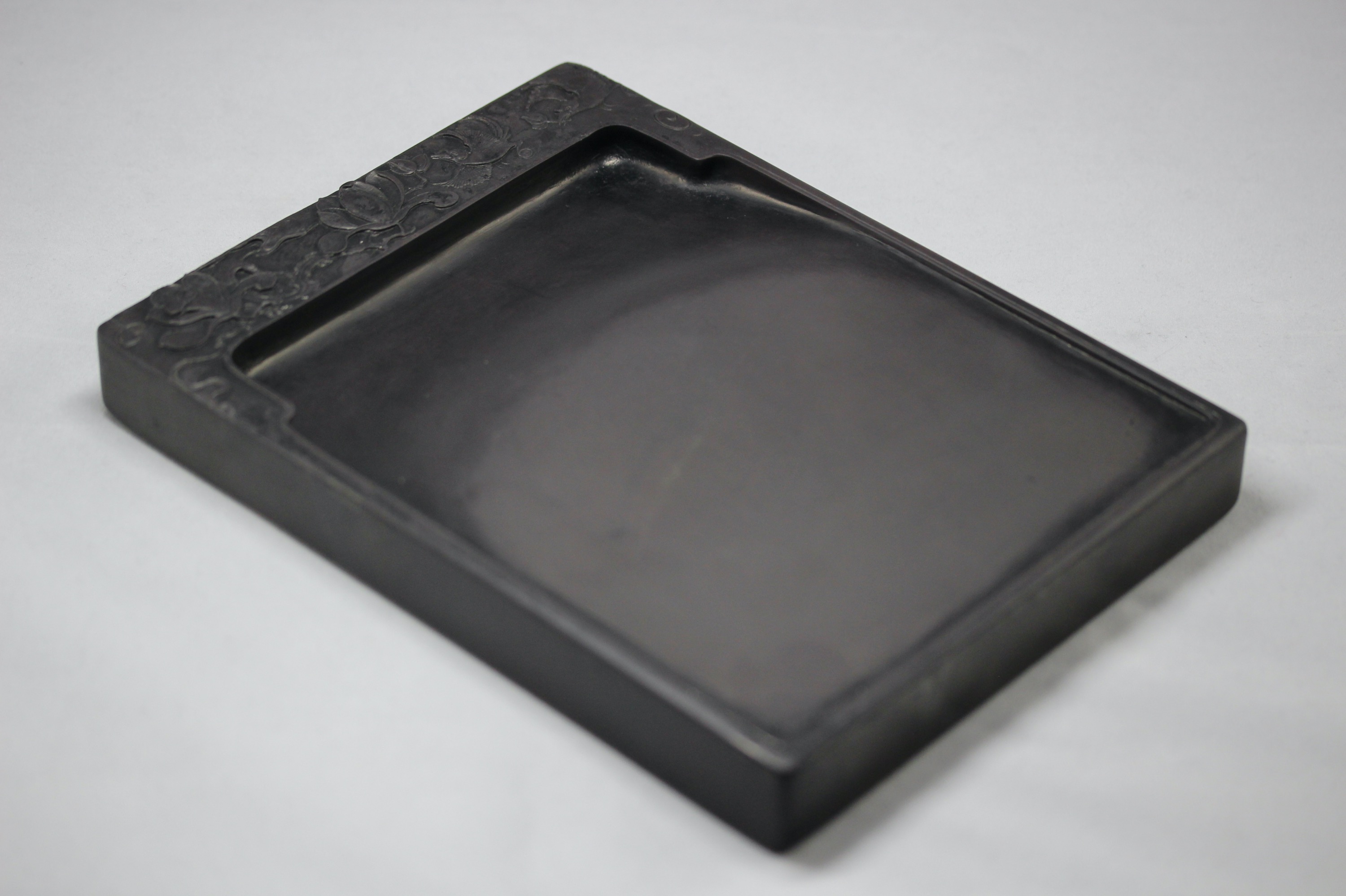 中国美術 雲文 端渓石の硯 中国美術 雲文 端渓石の硯 【