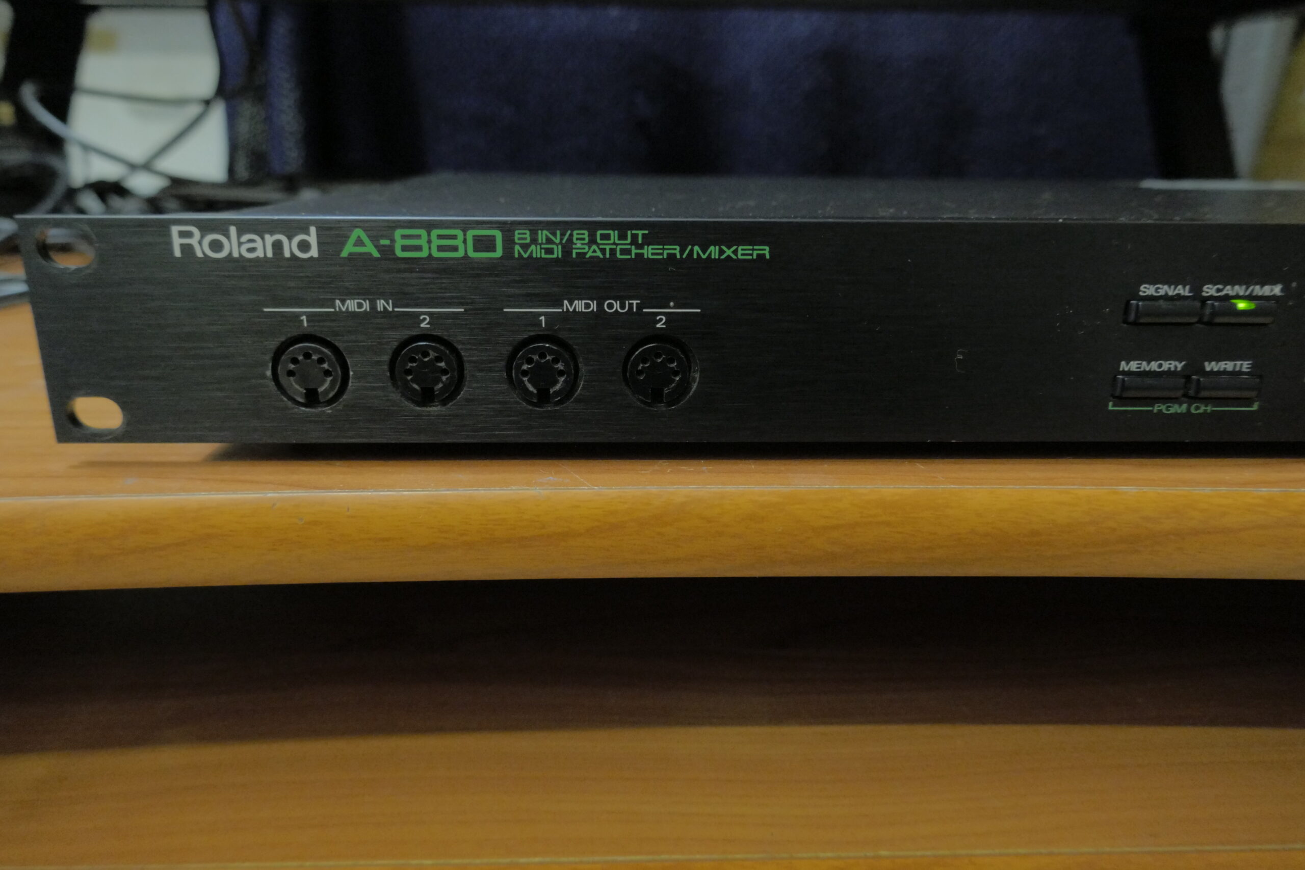 Roland MIDI PATCHER/MIXER 「A-880」 Roland A880 8x8 MIDI patchbay