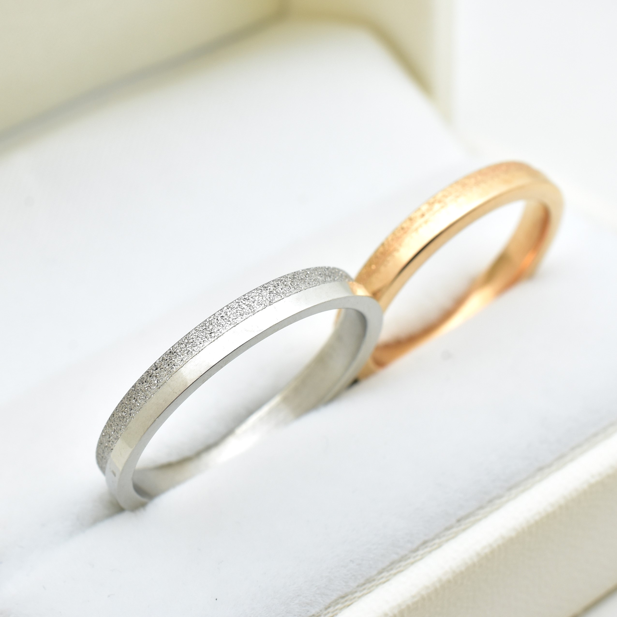 アブニール・シルバー＆ピンクゴールドステンレス ペアリング 刻印