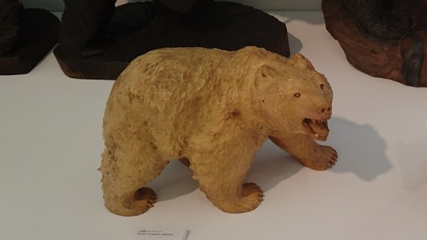 北海道の木彫り熊 | 芸術教養学科WEB卒業研究展 | 京都芸術大学通信