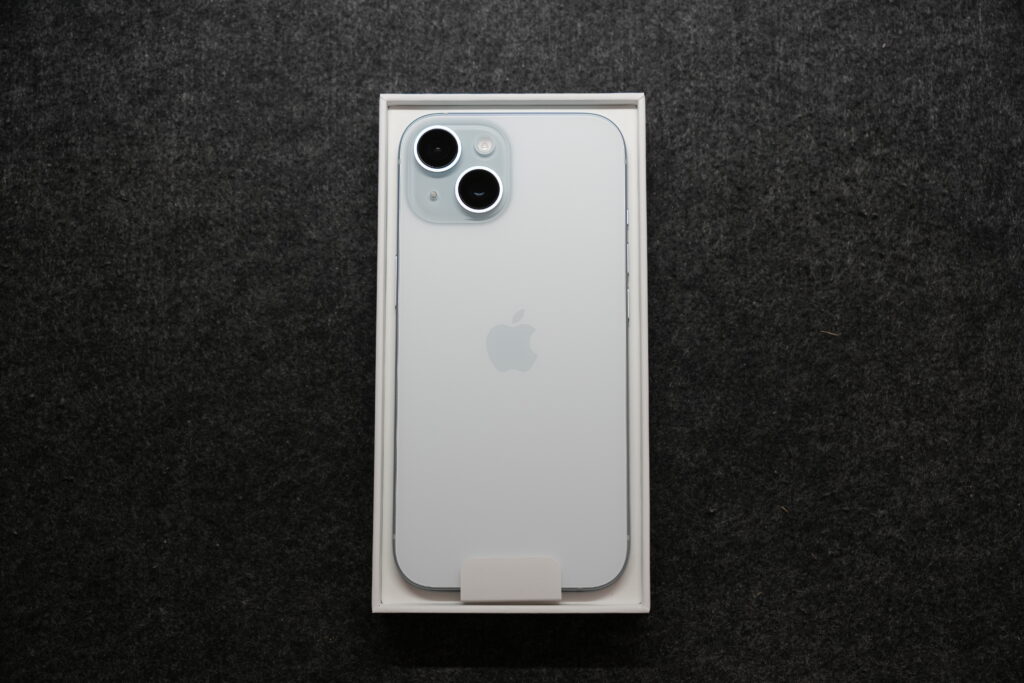 iPhone 15（無印）を開封レビュー！手が小さい人にもオススメ！ | DG Nexus