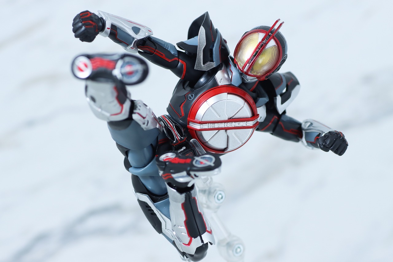 真骨頂ネクストファイズ・アクセルフォーム S.H.Figuarts乾巧 S.H.