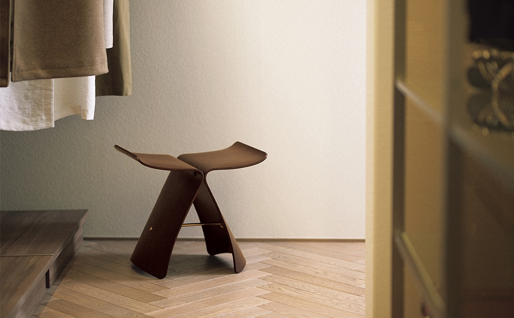 天童木工］バタフライスツールの紹介・購入ページ｜LT LOTTO AND TRES