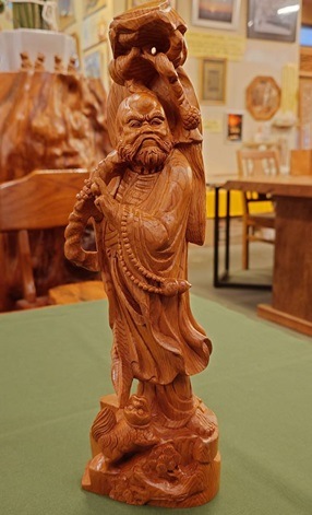 屋久杉達磨大師一刀彫り物・置物243 | 屋久杉彫り物・置物 | 屋久杉堂