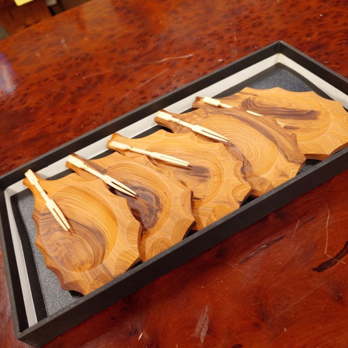 屋久杉銘々皿 柏上（5枚セット） | 屋久杉小物・文具,銘々皿・お椀