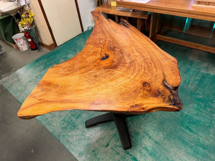 屋久杉良杢自然テーブル(アイアン脚）172 | 屋久杉テーブル | 屋久杉堂