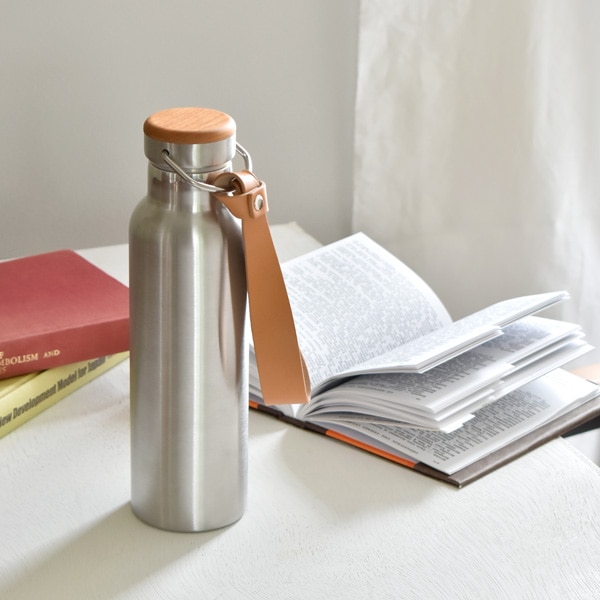 □「THERMO BOTTLE 600ml」ステンレス素材に銘木をプラスした木製水筒