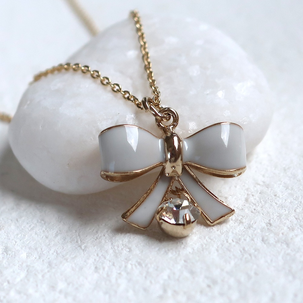 日本製 ピンク ホワイト ブルー エポ加工 りぼん ネックレス