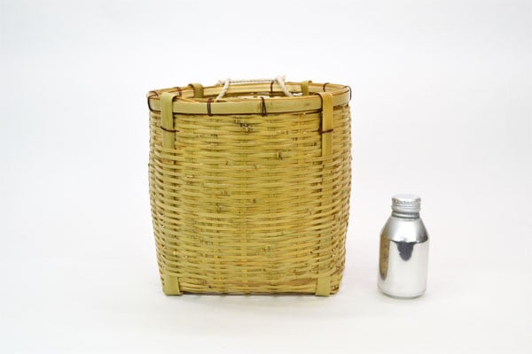 竹の収穫かご 青竹 腰籠 腰かご 山菜採り 農具 篭 竹籠