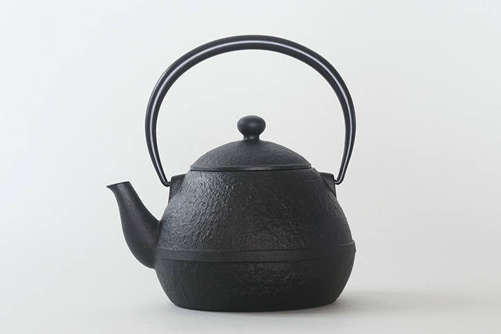 鉄瓶 たまご形 0.55L （OIGEN／オイゲン） | やかん・ケトル | cotogoto