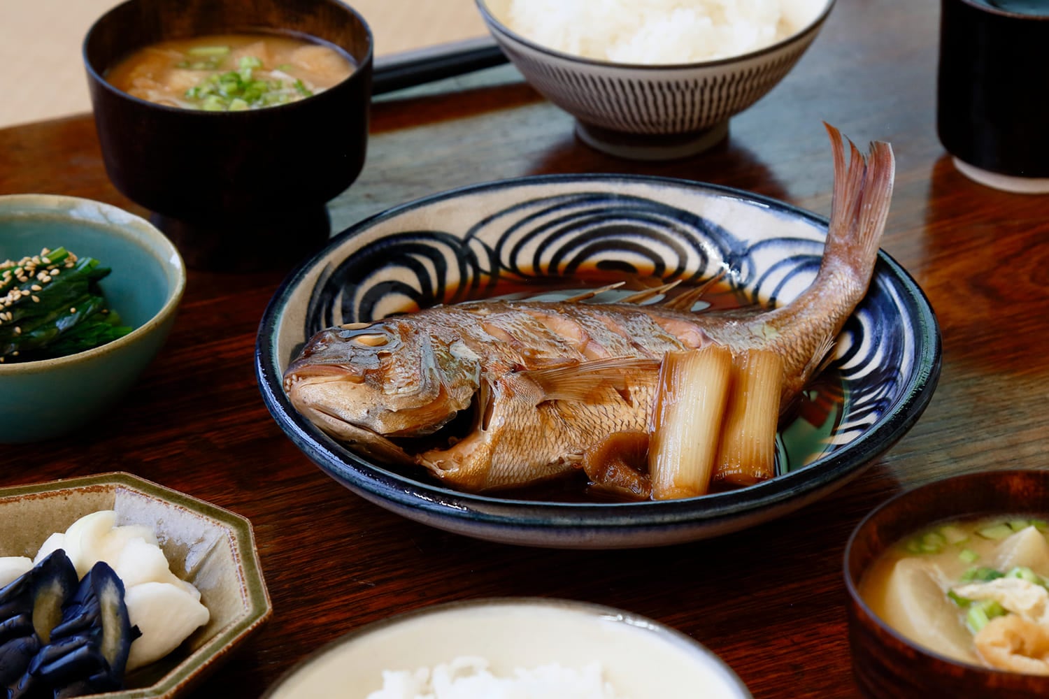 馬の目 皿 （瀬戸本業窯） | 平皿・プレート | cotogoto