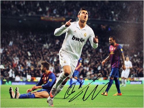 パニーニ レアル・マドリード ロナウド C・ロナウドの超絶ドリブル弾を