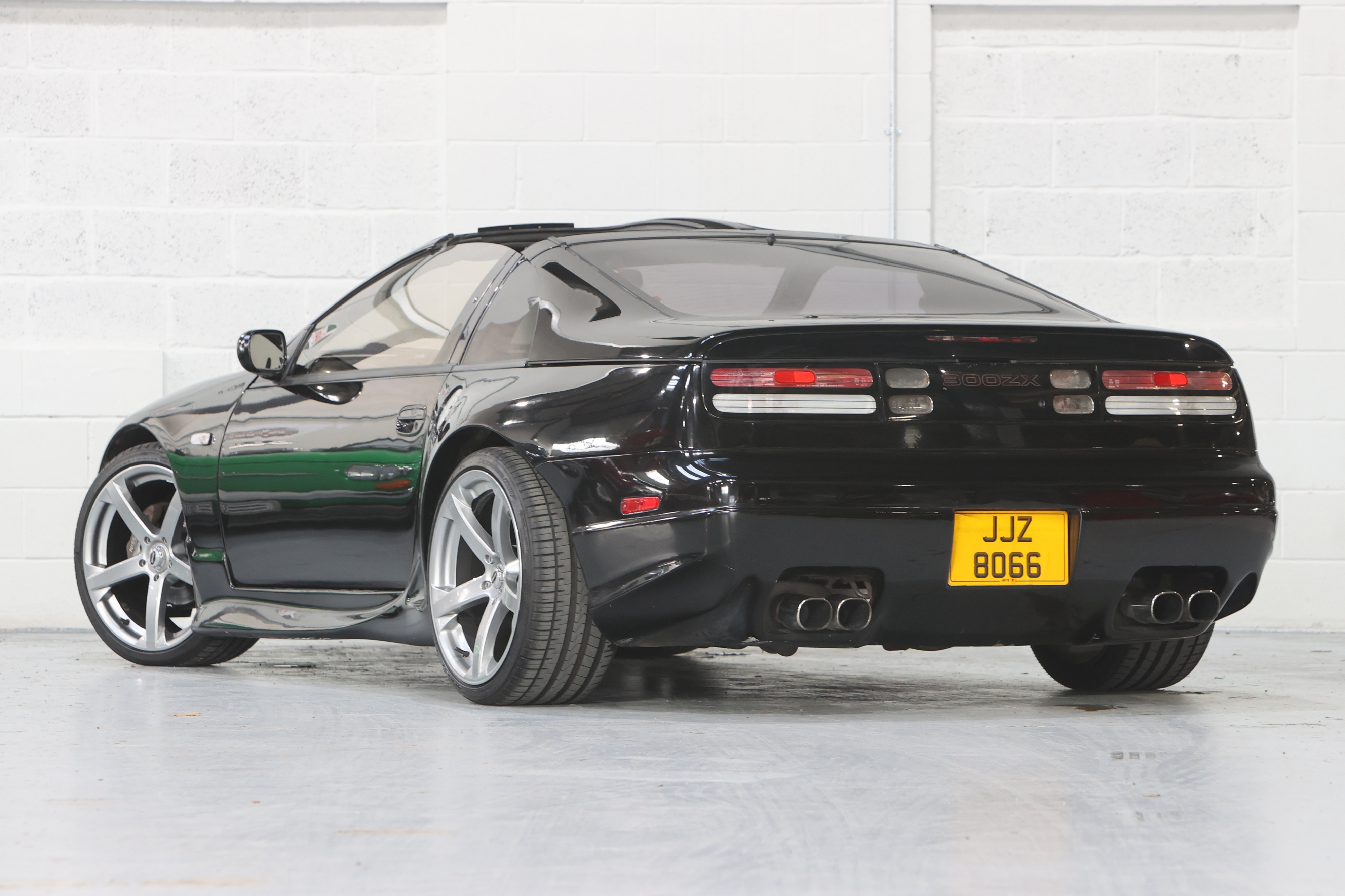 Lot 285 - 1989 Nissan Fairlady