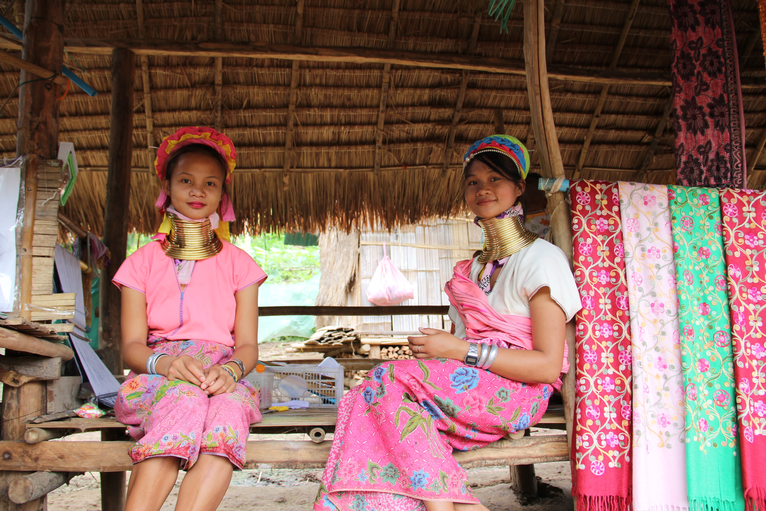 タイ・チェンマイ カレン首長族など山岳民族（少数民族）の村を訪ねる