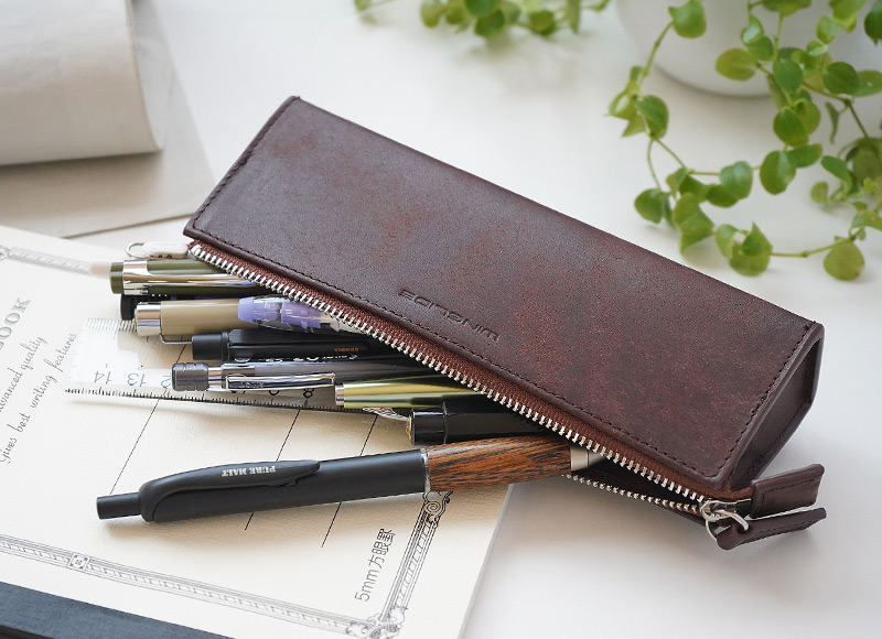 三角ペンケースはおしゃれな本革プエブロレザーがおすすめ