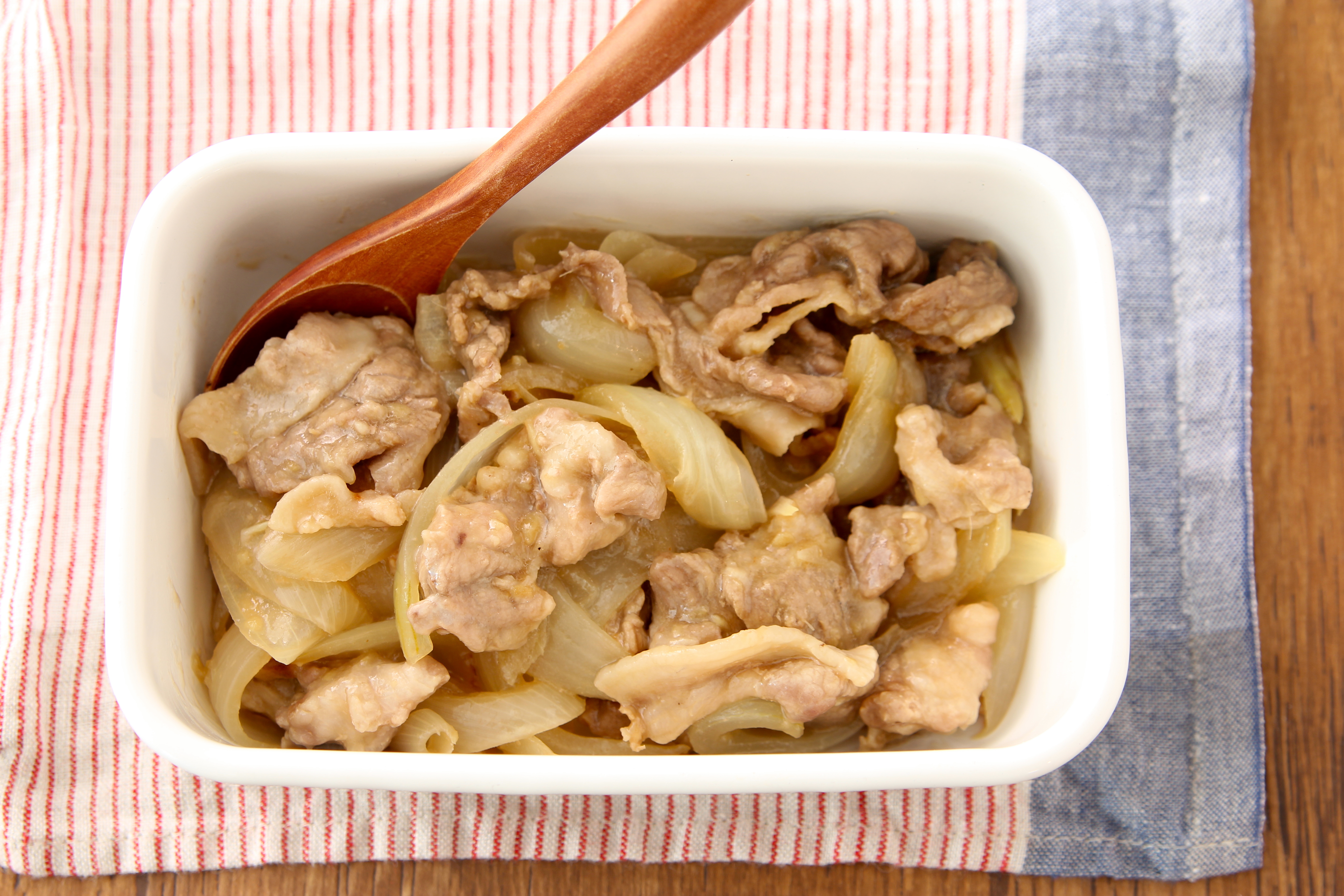 レンジで簡単！ 出汁ぽん生姜焼き | ラクつく | 管理栄養士考案の作り