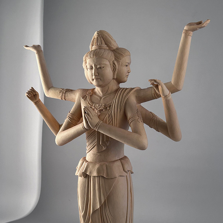 大学の修了制作で作った『木彫り』作品 大反響のワケに「思わず合掌し