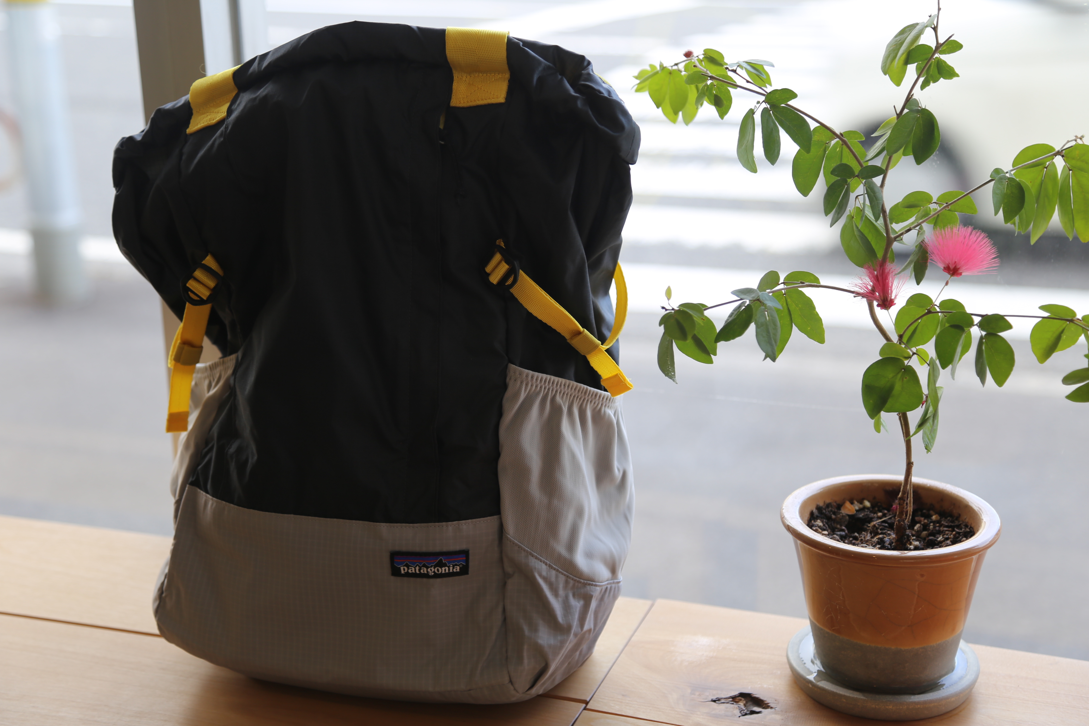 見た目以上の収納力です。patagonia/パタゴニア・ライトウェイト