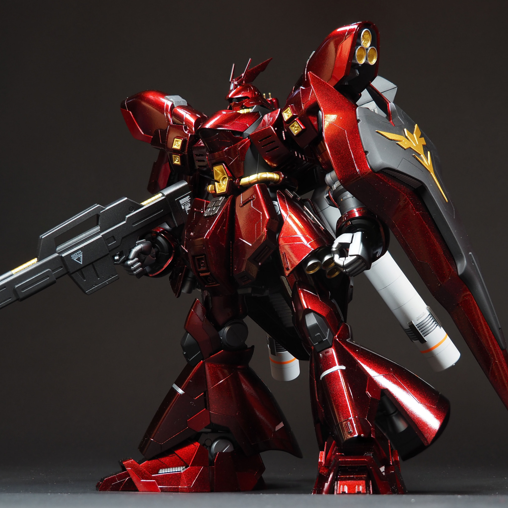 HG 1/144サザビー 塗装完成品 【公式通販】