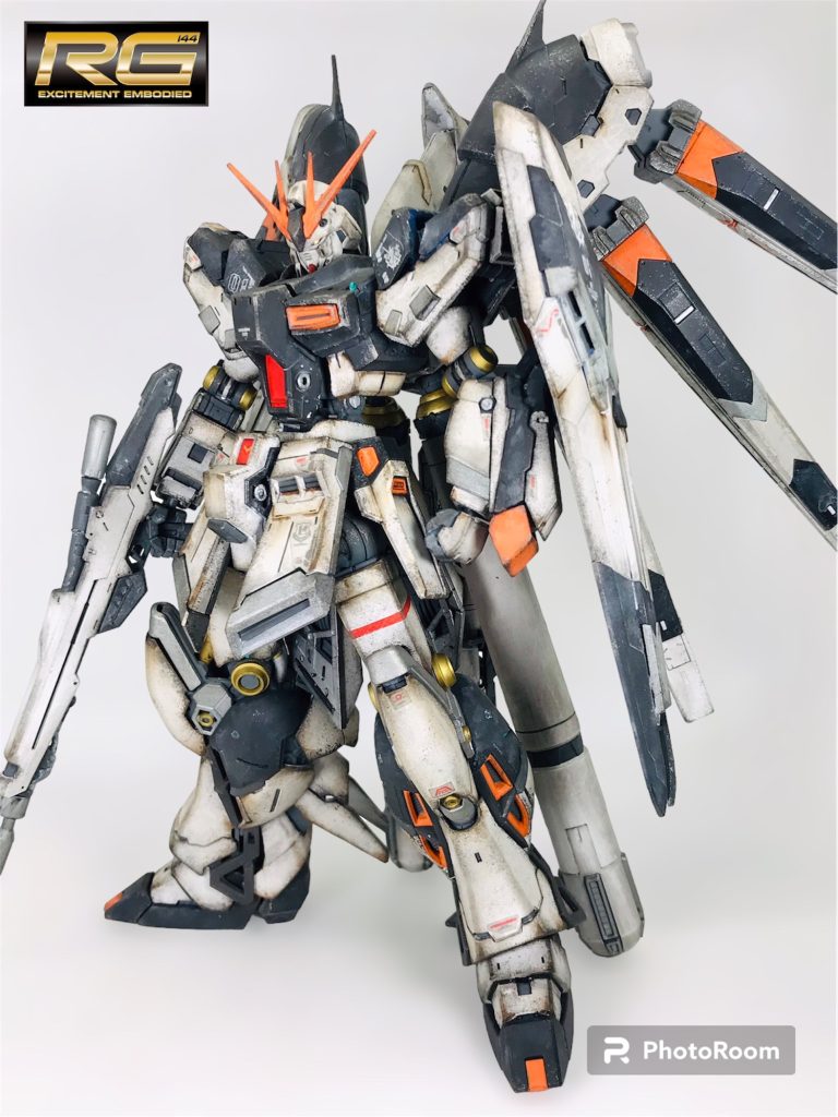 ガンプラ RG 1/144 Hi-νガンダム 塗装完成品