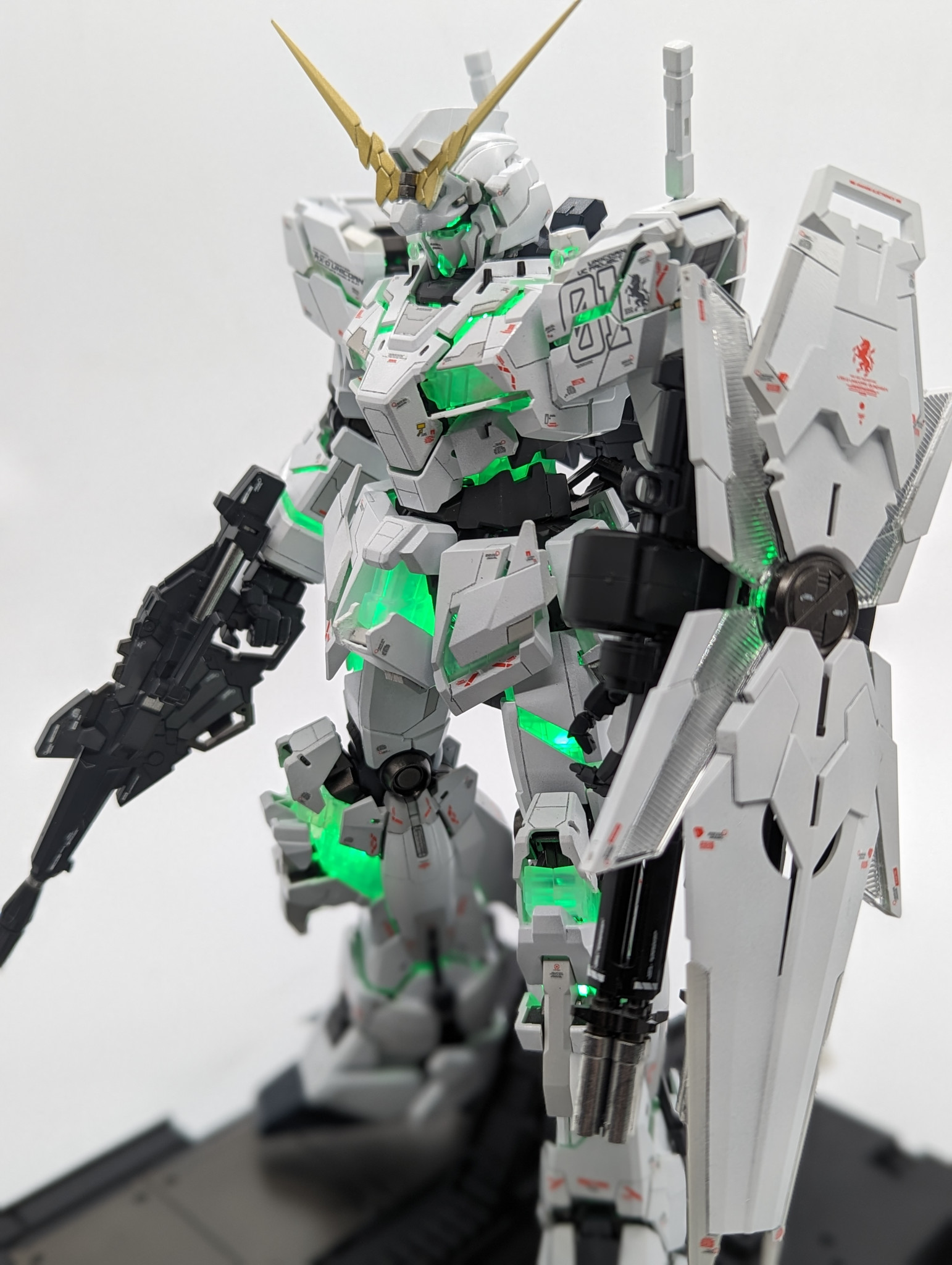 MGEXユニコーンガンダム改修塗装完成品｜kenshira0123さんのガンプラ