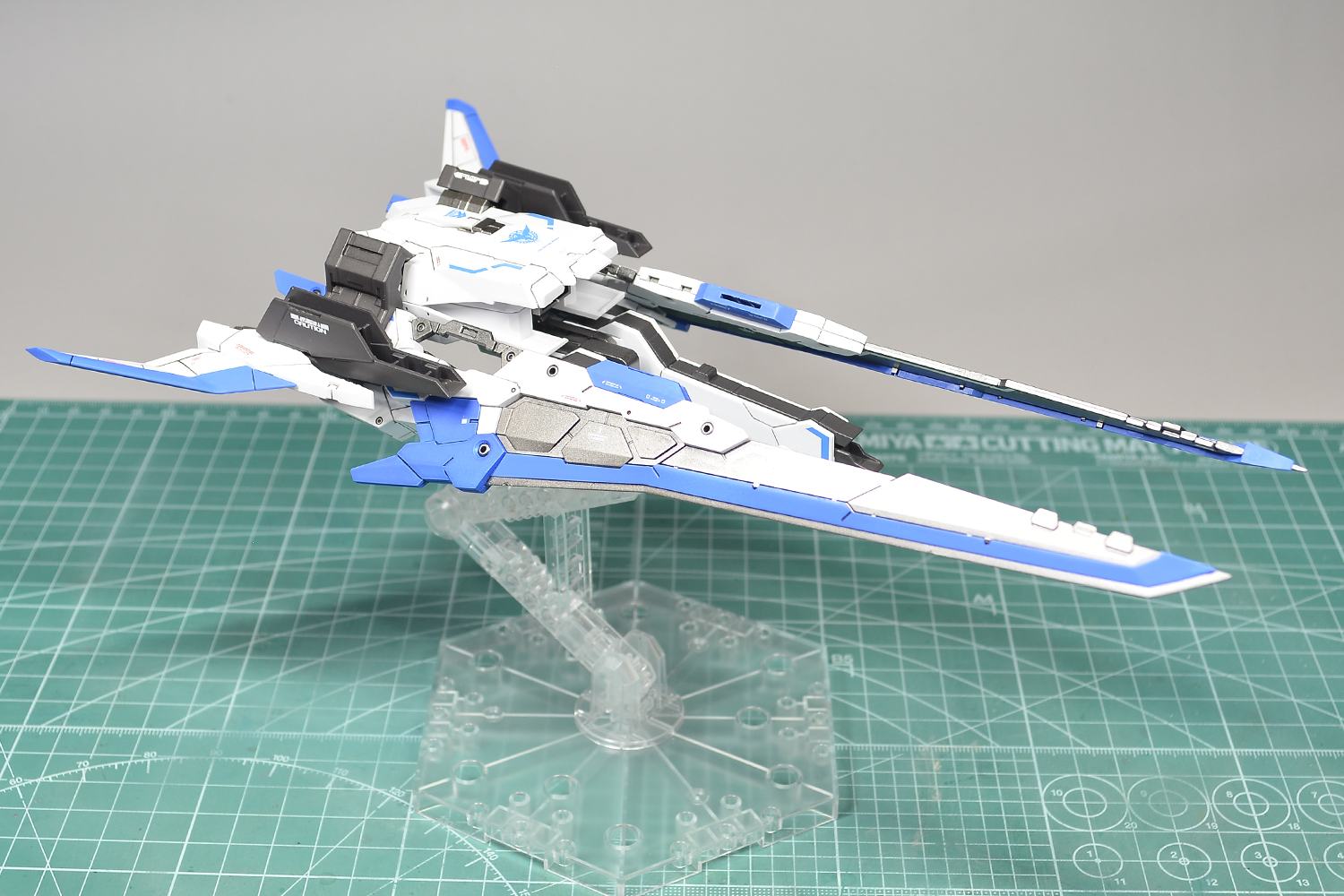 MG ダブルオーザンライザーの製作⑥ LEDユニットの組み込みなど