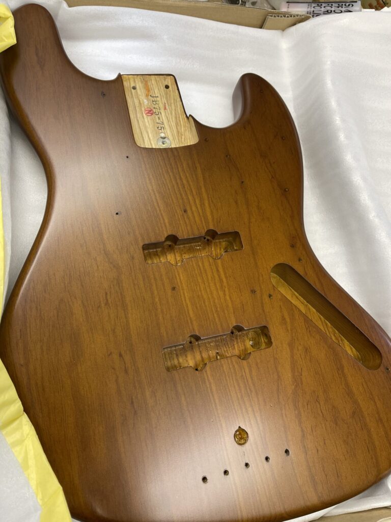 F/J JB75 リフィニッシュ | Guitar works Roost