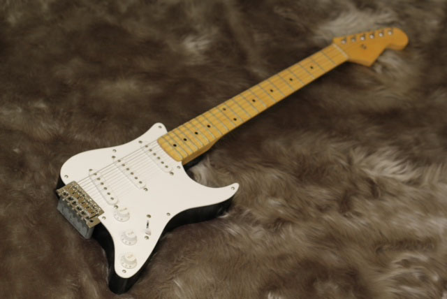 エレキギター】Grass Rootsから新製品 ～ボディが見えないギター