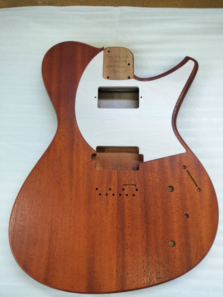 楽器完成】月産5本のハンドメイドギターSuzukaGuitarDesign/Tierra M