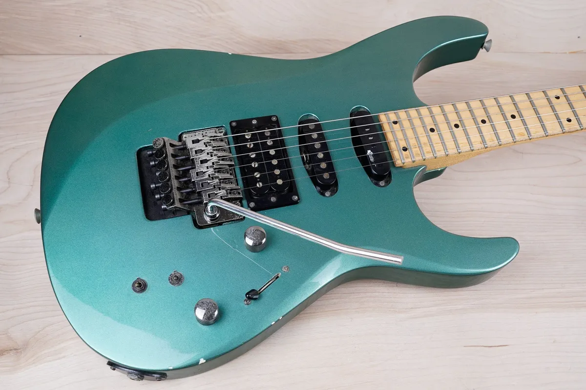 フェルナンデスFR シリーズ サスティナー搭載ギター