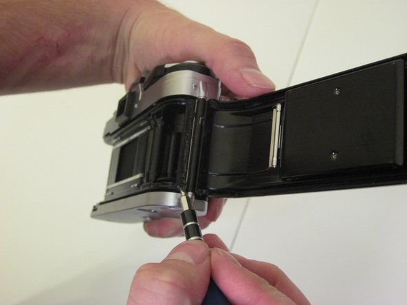 Canon AE-1 モルトの交換 - iFixit 修理ガイド