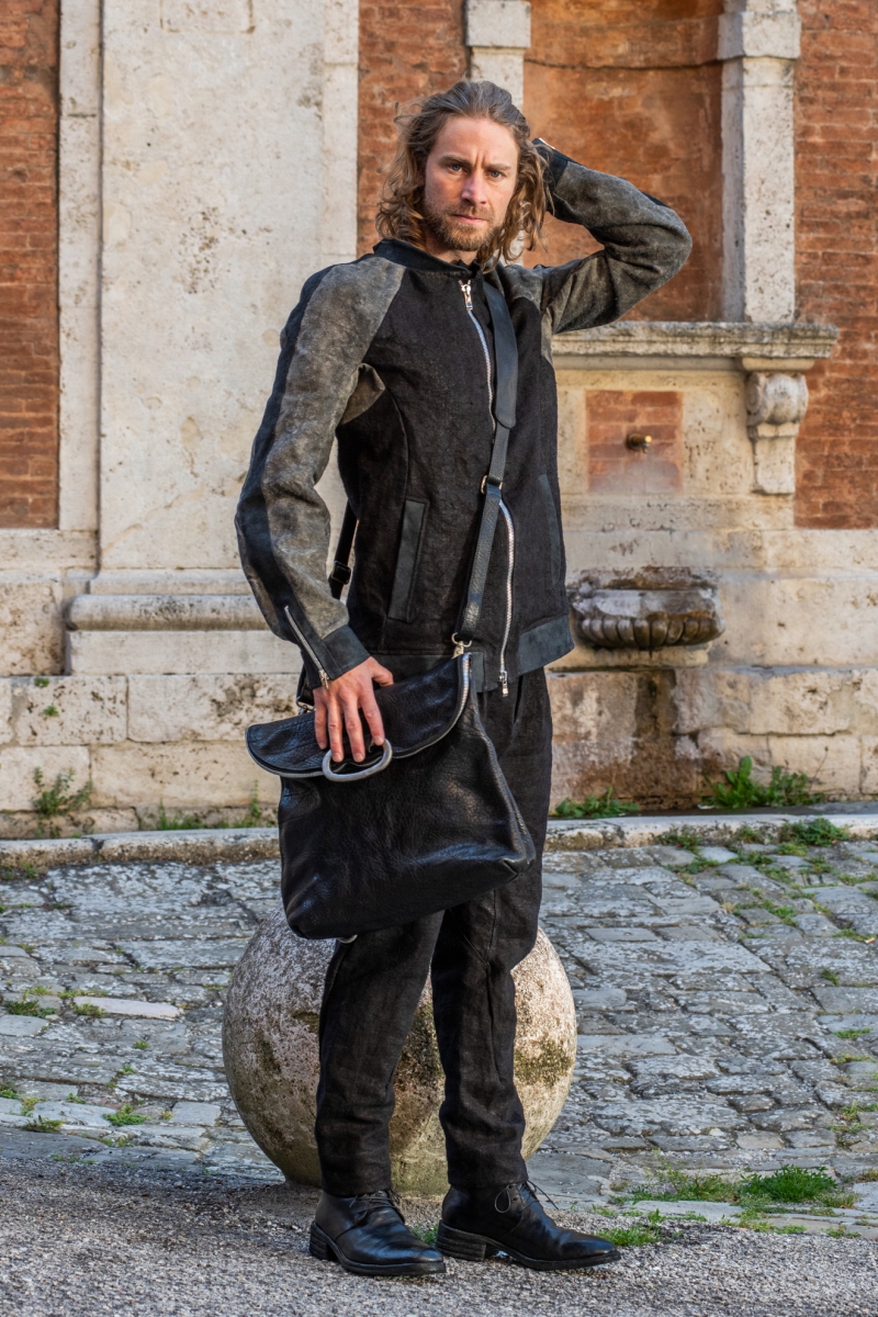 71-41940. VINTAGE LINEN 100% + HORSE LEATHER ZIP FRONT BLOUSON 1/4