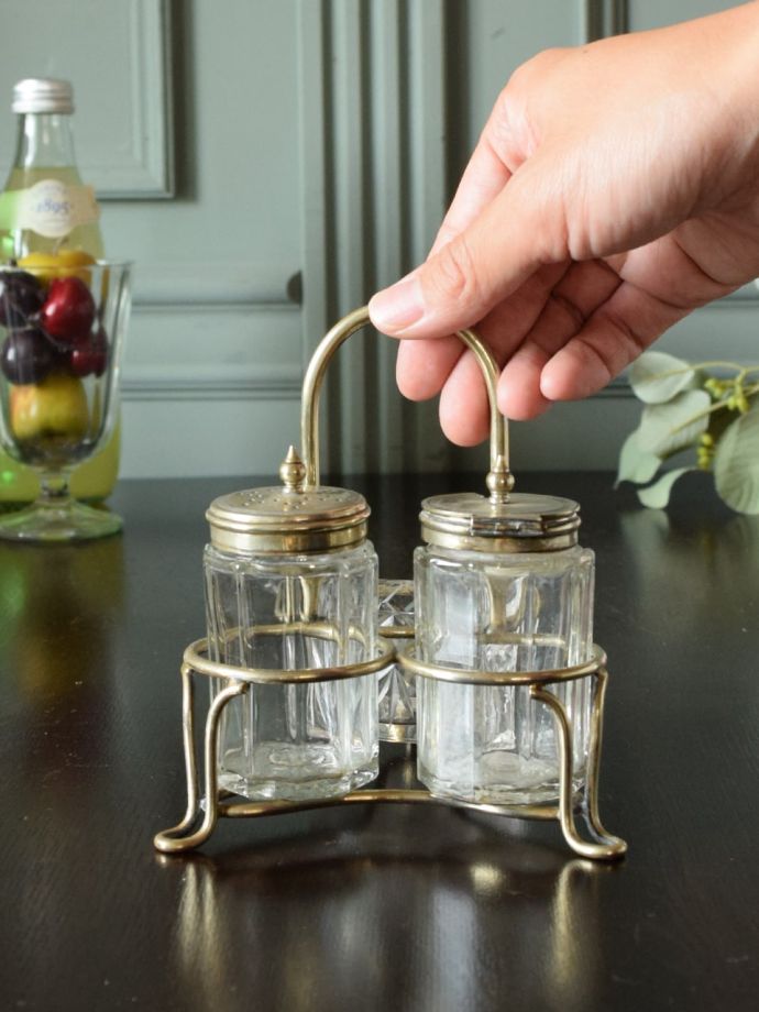 英国アンティークの調味料入れ、ガラス✕シルバープレートのスパイス