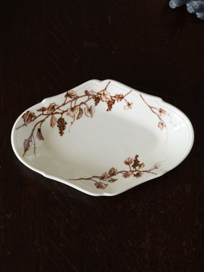 フランスアンティーク調のおしゃれなお皿、スタジオエムのプレート