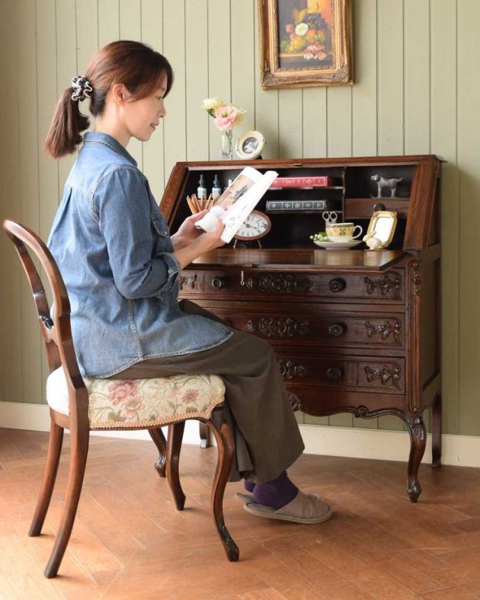 フランスで見つけたアンティーク家具、優雅なスタイルのライティング