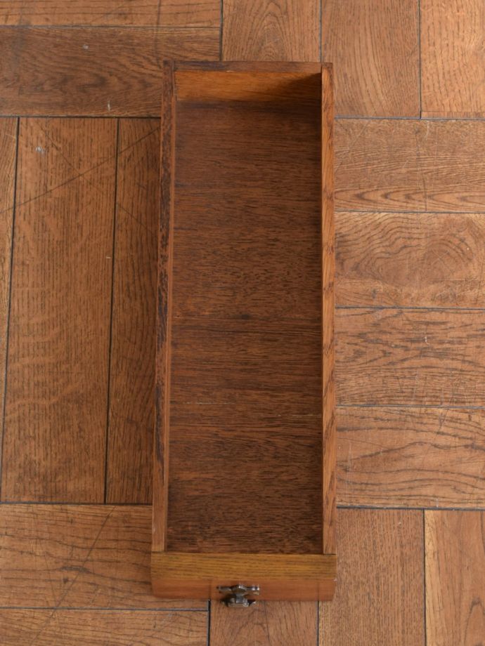 英国アンティークの伸長式テーブル、引き出しが付いたゲートレッグ