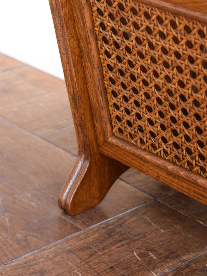 単行本や漫画が置けちゃう便利なマガジンラック、イギリスから届いた