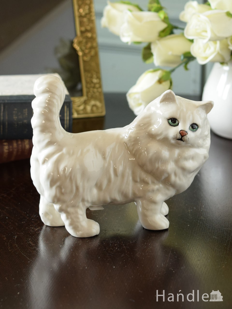 イギリスアンティークのオブジェ、ベスウィック社のペルシャネコの置物