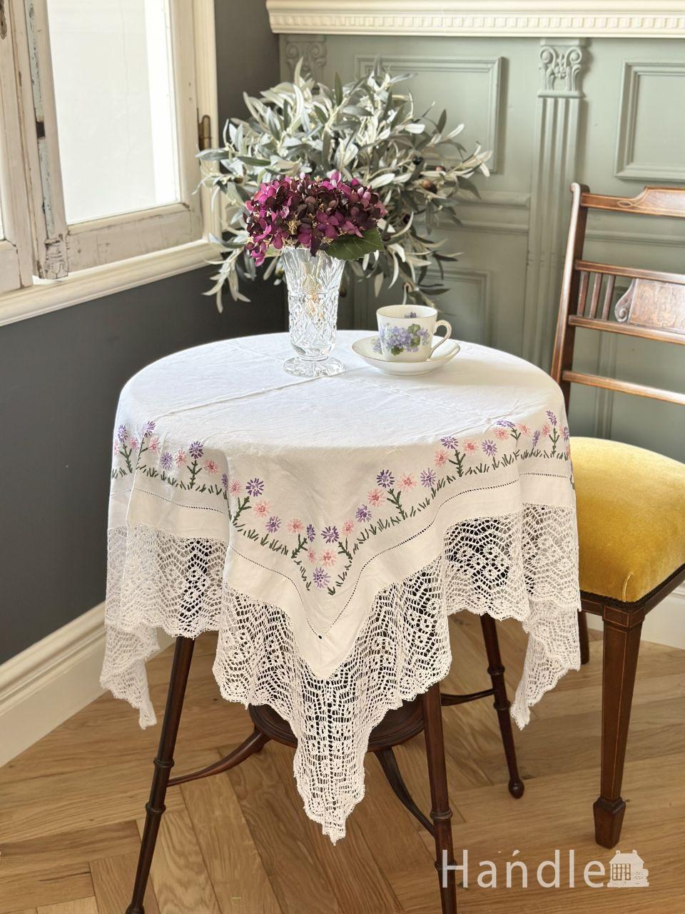 フランスのハンドメイドアンティーク雑貨、クロッシェレースのドイリー