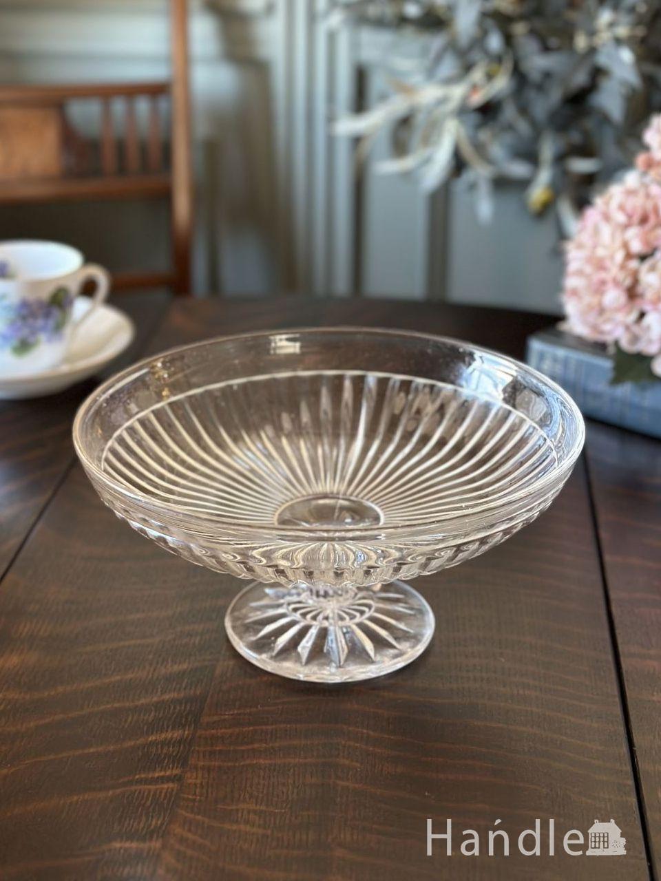 オパールセントガラスの美しいアンティーク、クランベリー色の