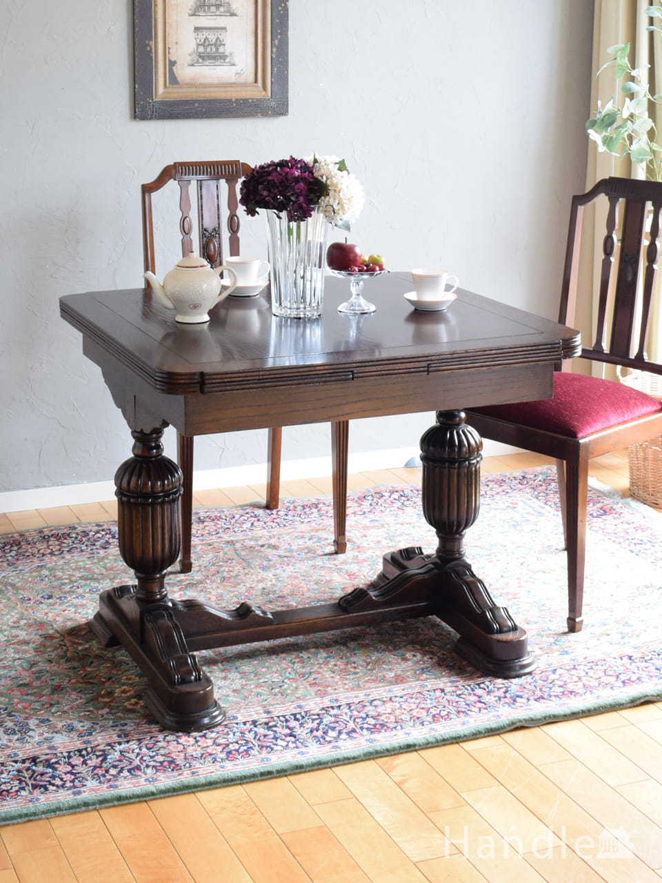 イギリスのシンプルなヴィンテージ家具、アーコールのダイニング