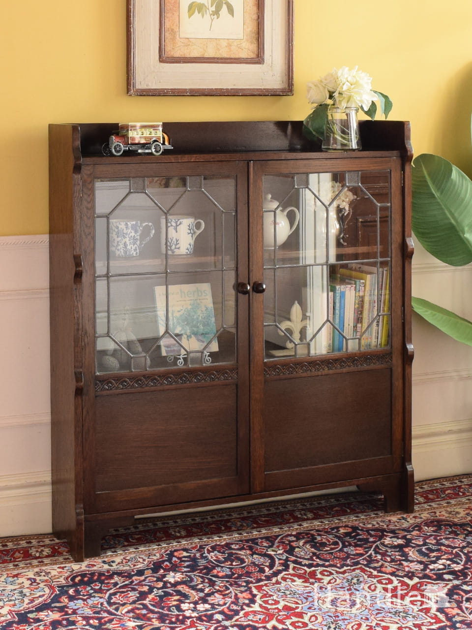 英国アンティークのおしゃれな本棚、観音開き扉のスタッキングブック