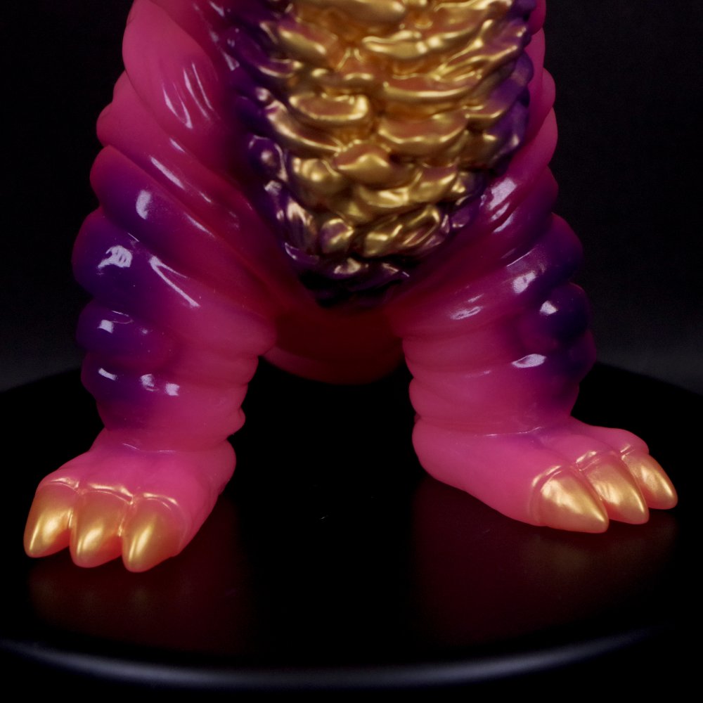 12月23日(月)18時より抽選開始】【STRANGE GALLERY】ゴモラ(桃蓄光)が